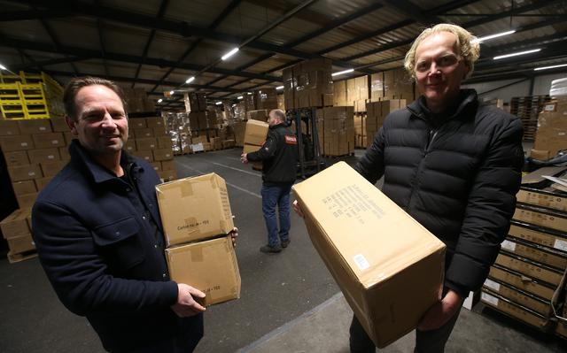 Wij kochten 202 zeecontainers vol met Blokker-artikelen!