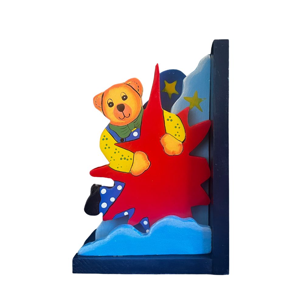 Buchstütze aus Holz „Bär mit großem Stern“ – 13 x 10 x 20 cm