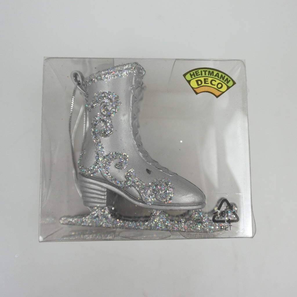 Pair of ice skates - approx. 7 x 8 cm silver